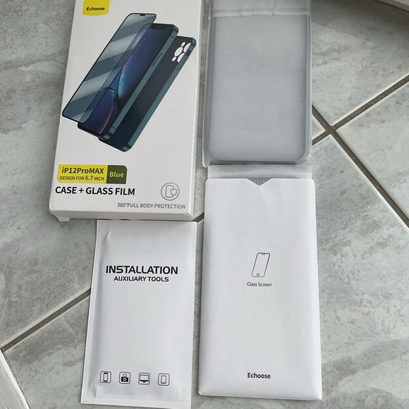 iPhone 12 pro max bundle (glass screen protector plus case) - Picture 7 of 7